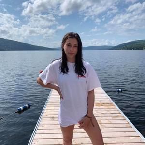 Meet your Posher, Juliette